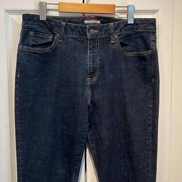 Tommy Hilfiger Blue Dark Wash Curve Bootcut Jeans Size 12 - Picture 2 of 11